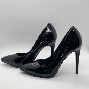 Black Heel Pumps